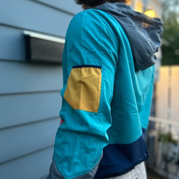 Large Without walls windbreaker - Picture 2 of 2
